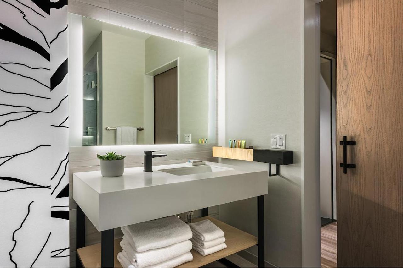 Hotel Zero Degrees Danbury Kültér fotó